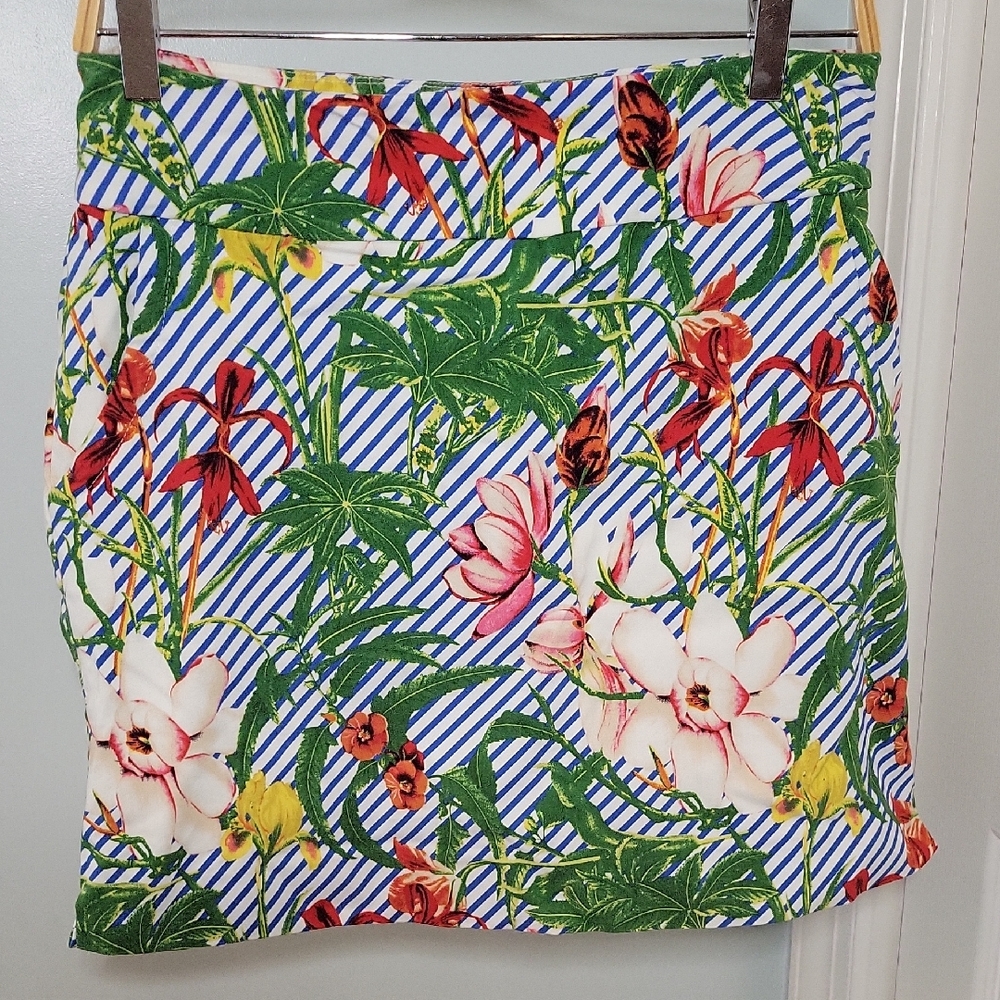 Up Ultimate Slimming Tech Tropical Floral Pull-Up Skort Sz 8